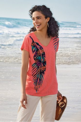 Petites Beachy Graphic Tee