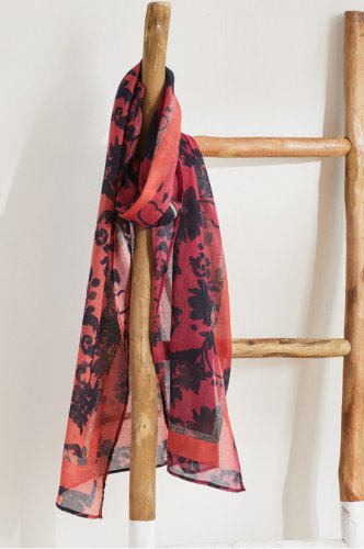 Rojo Scarf