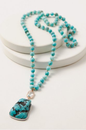 Catari Pendant Necklace