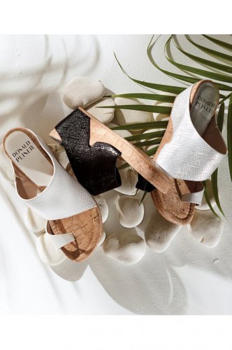 Donald Pliner Gretta Wedge