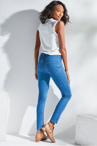 Petites The Ultimate Denim Pull-On Skinny Jeans