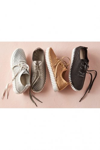 Chic Tie Sneaker