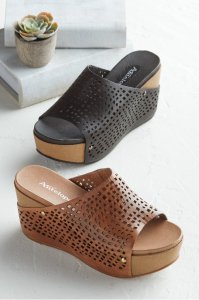 Kitty Platform Sandal