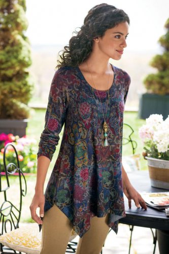 Scoop Neck High-Low Hem