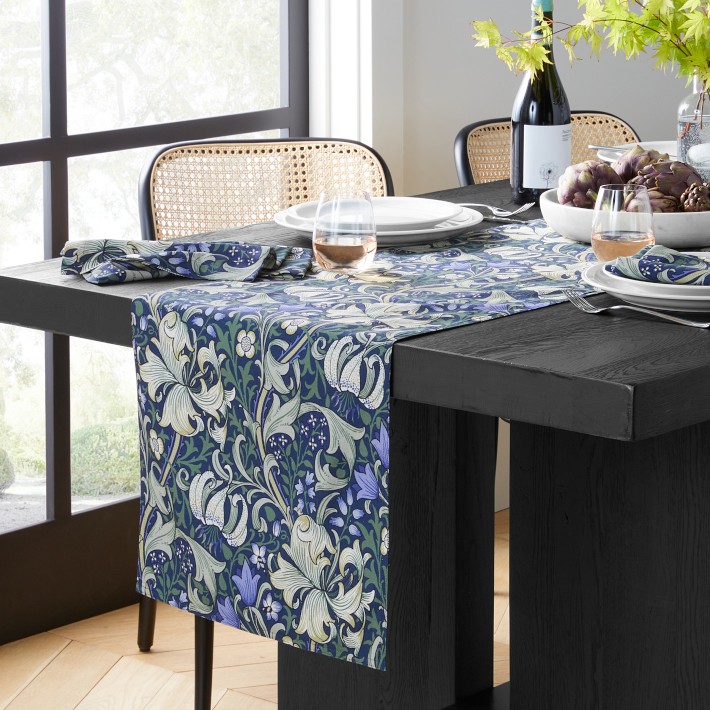 x Morris & Co. Golden Lilly Table Runner