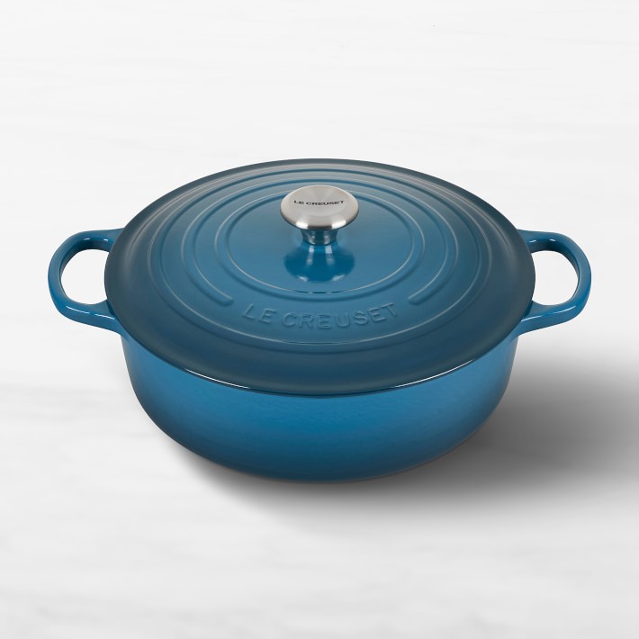 Le Creuset Signature Enameled Cast Iron Round Wide Dutch Oven, 6 3\u002F4-Qt.