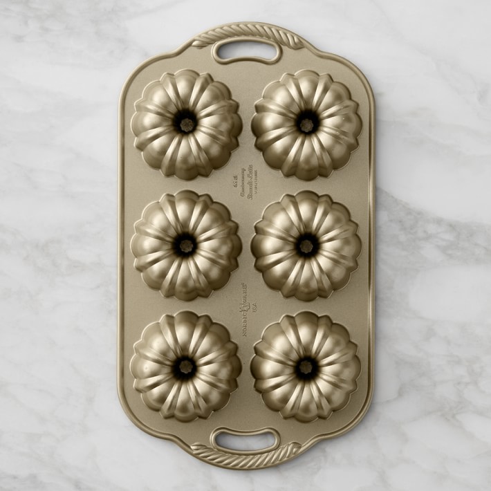Nordic Ware Cast Aluminum Nonstick Mini Anniversary Bundt Cake Pan