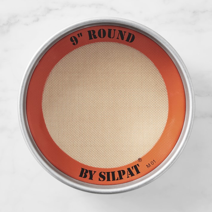 Traditionaltouch Round Cake Pan & Silpat Silicone Cake Liner, 9"