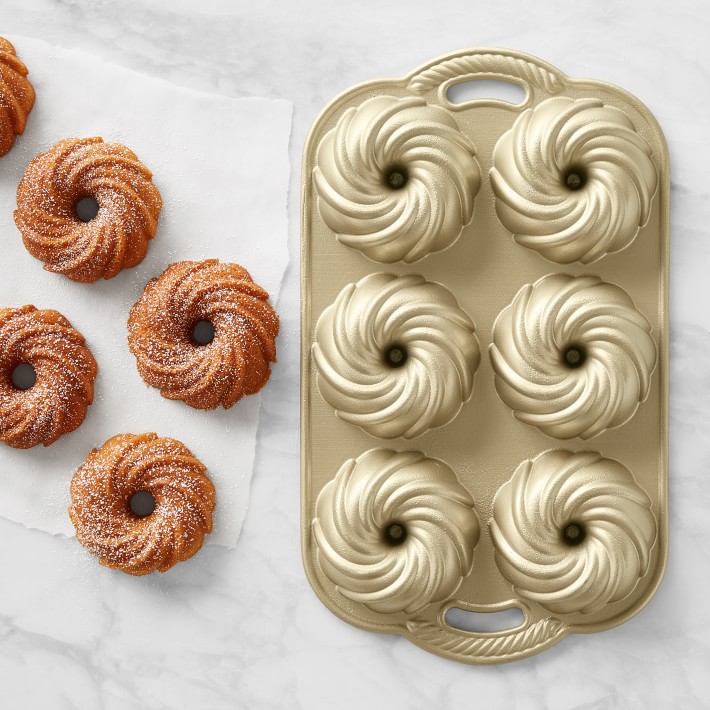 Nordic Ware Nonstick Cast Aluminum Swirl Bundlette, 6-Well