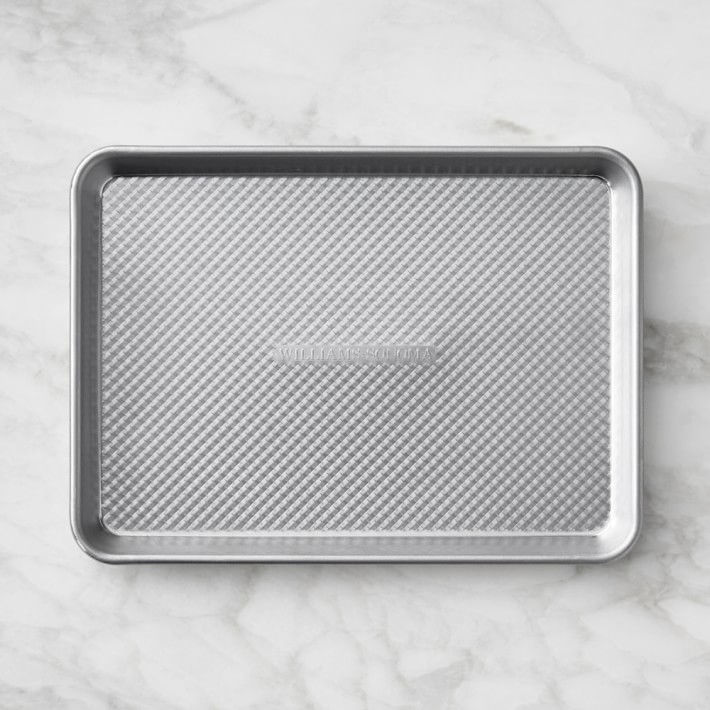 Traditionaltouch Corrugated Quarter Sheet Pan