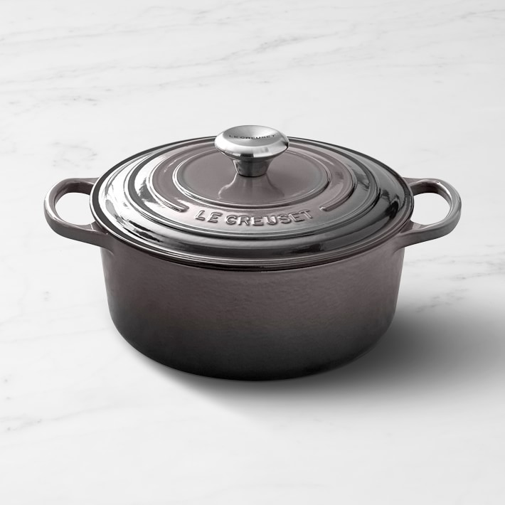 Le Creuset Signature Enameled Cast Iron Round Oven