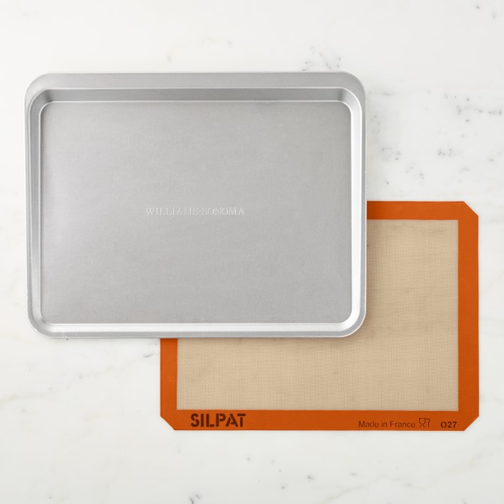 Traditionaltouch Cookie Sheet and Silpat Nonstick Baking Mat Set